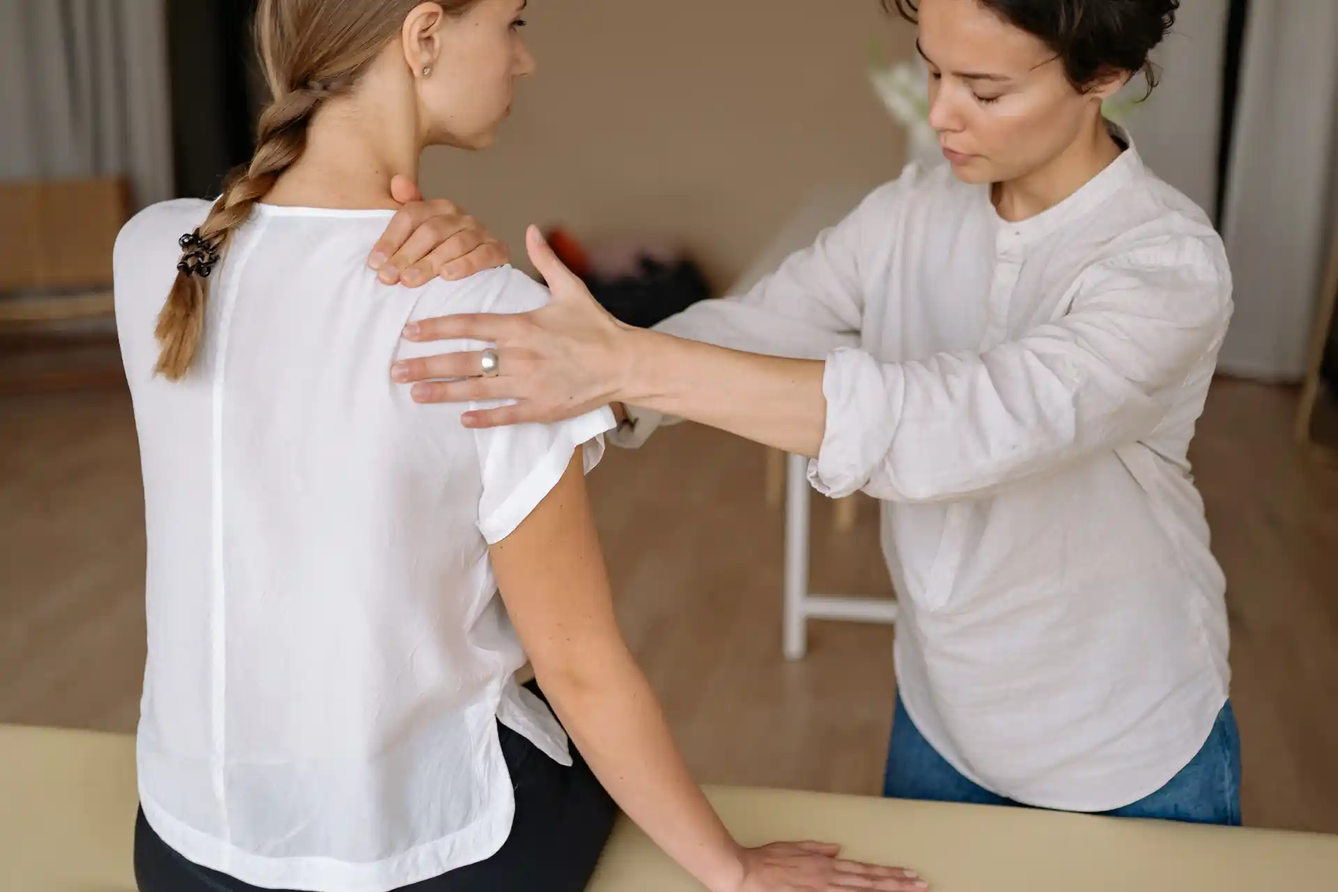 Effective Strategies for Healing a Sprained Shoulder | Relief Now